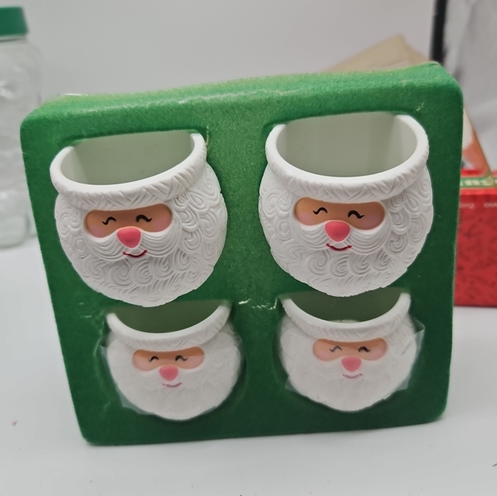 Vintage santa napkin rings With Box